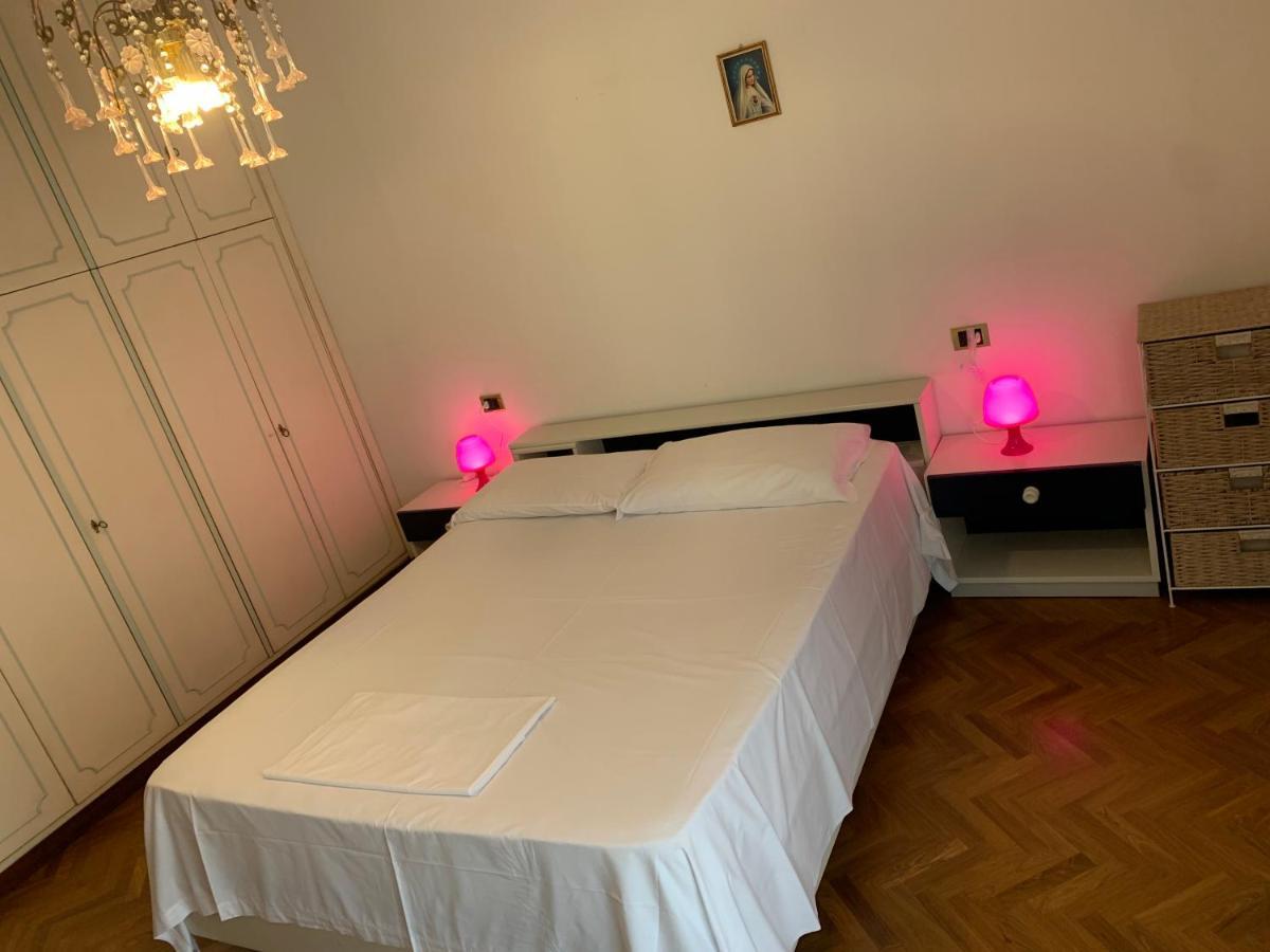 Spazioso Appartamento In Centro Citta San Benedetto del Tronto Bagian luar foto